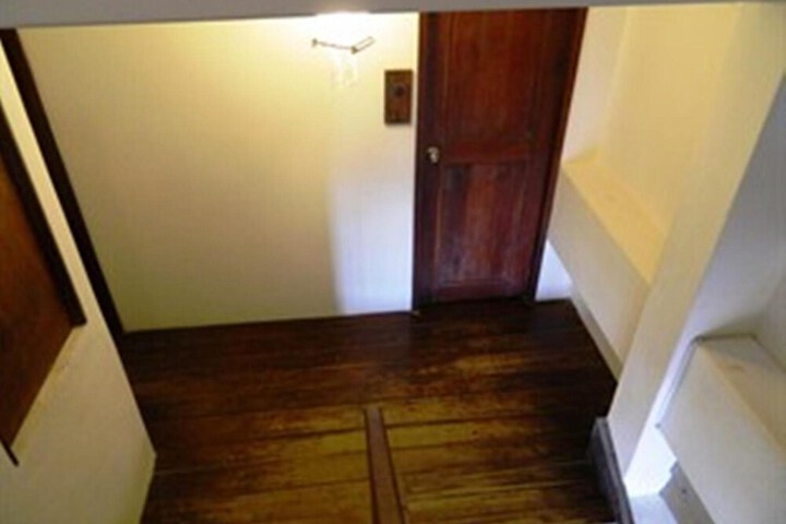 Room 18 of 50