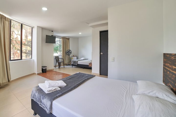 Room 12 of 40