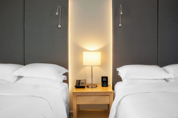 Room 32 of 72