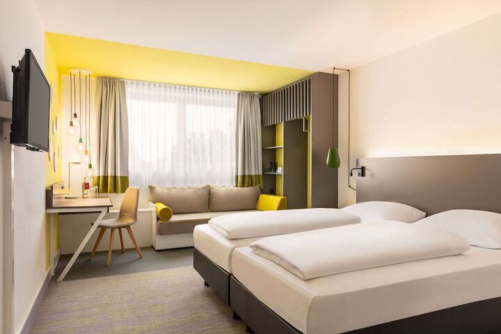 Room 21 of 48