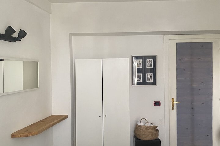 Room 17 of 104