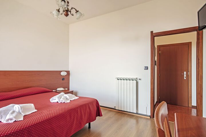 Room 26 of 57