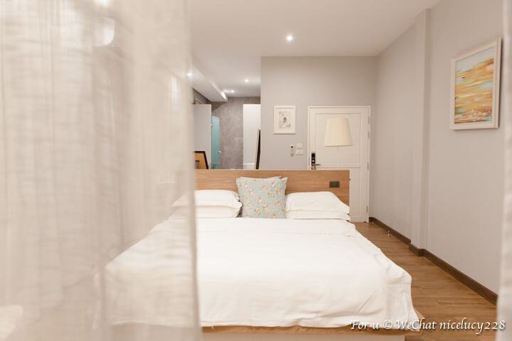 Room 20 of 48