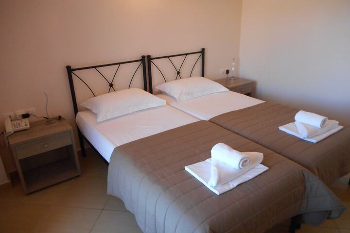 Room 19 of 50