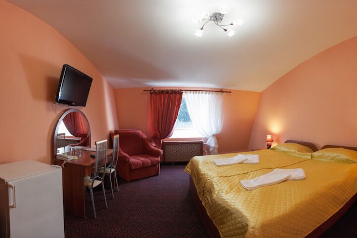 Room 6 of 40