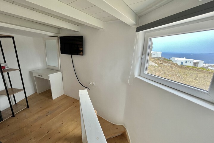 Room 20 of 49