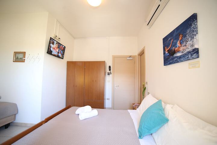 Room 18 of 113