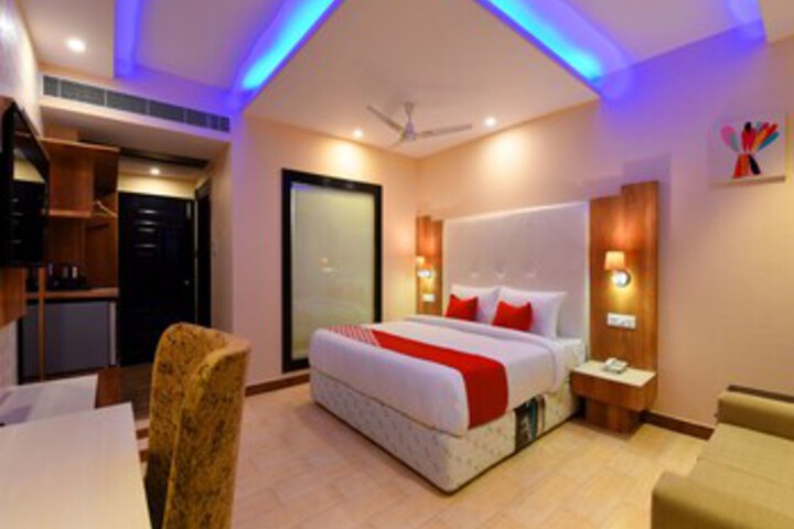 Room 16 of 27