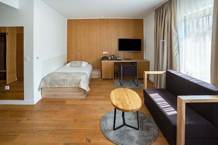 Room 10 of 45
