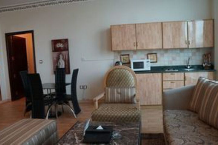 Room 27 of 39
