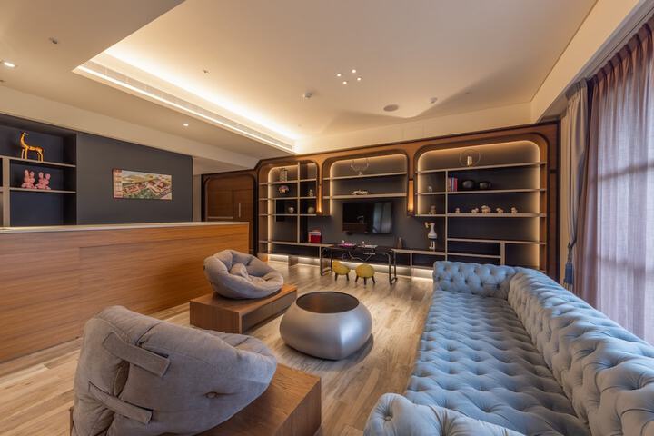 Room 49 of 208