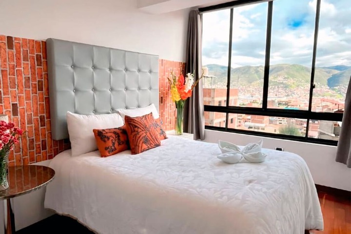Room 10 of 50