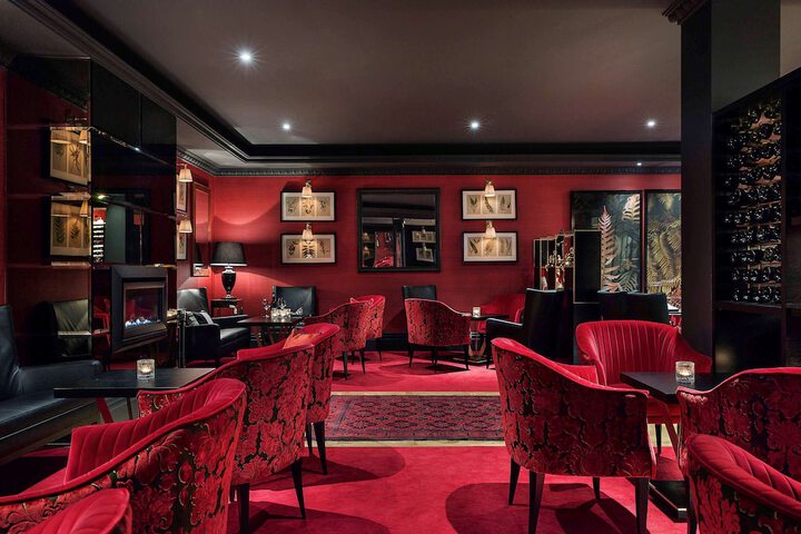 Lounge 88 of 109