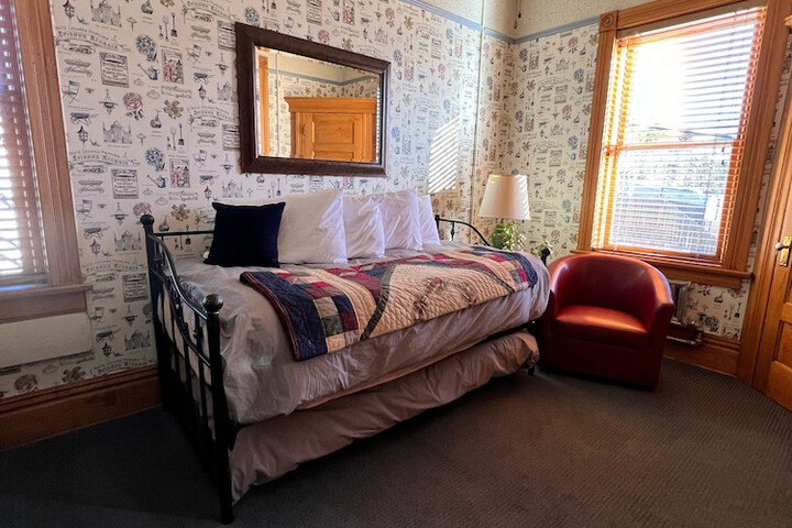 Room 44 of 91