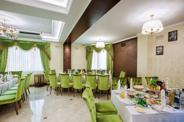 Dining Photos