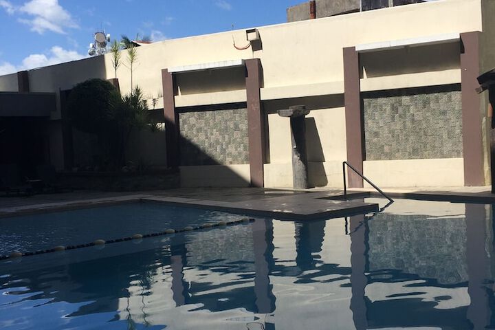 Pool 45 of 69