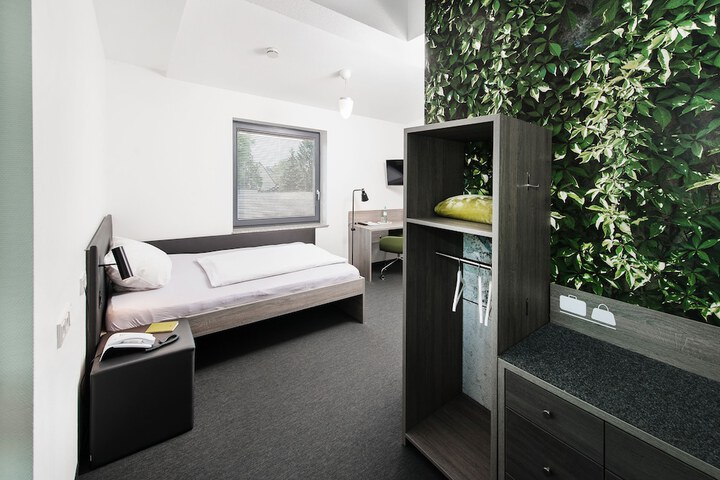 Room 10 of 24