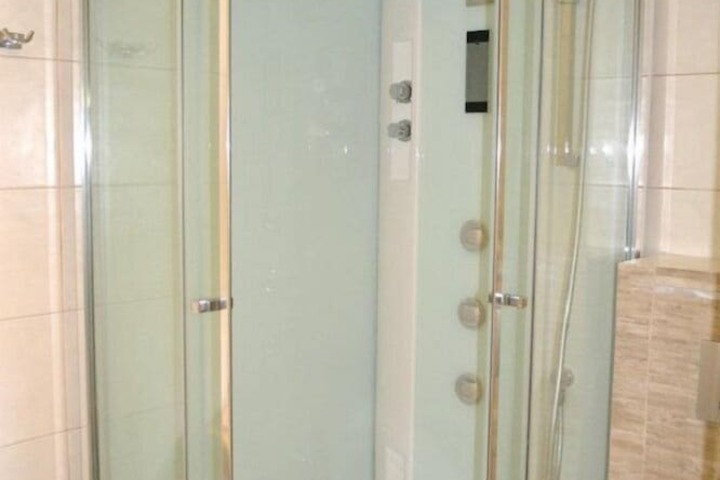 Room 45 of 60