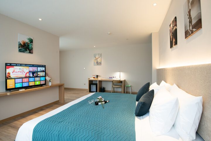 Room 16 of 73