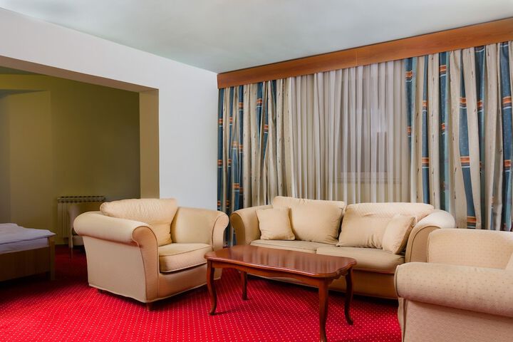 Room 9 of 41