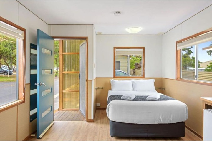 Room 12 of 74