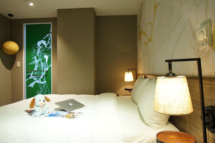 Room 15 of 63