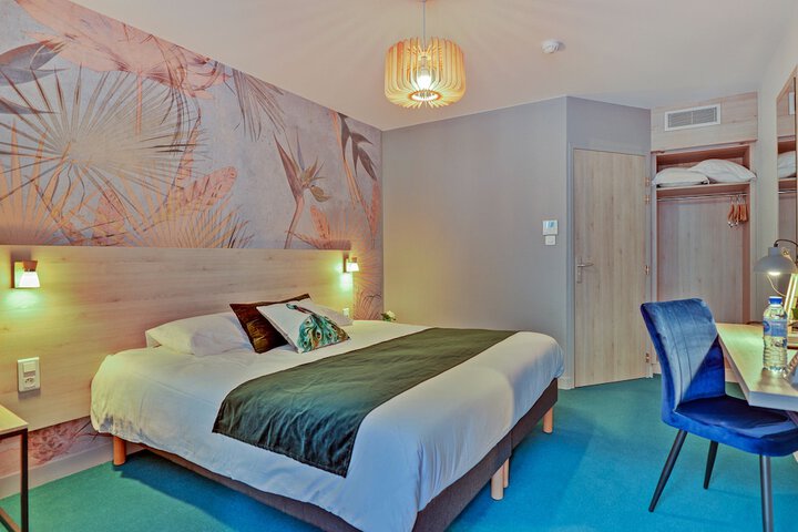 Room 7 of 38