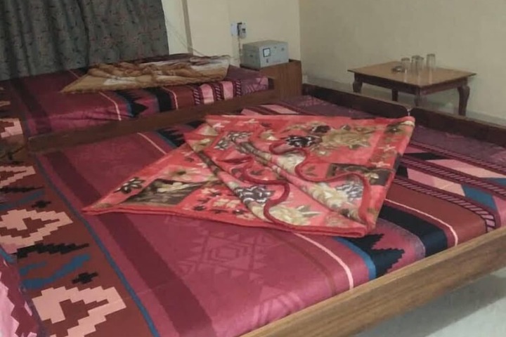 Room 13 of 21