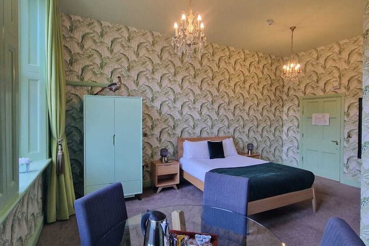 Room 54 of 99