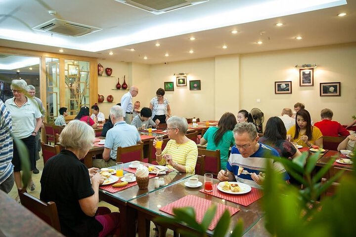 Dining 62 of 83