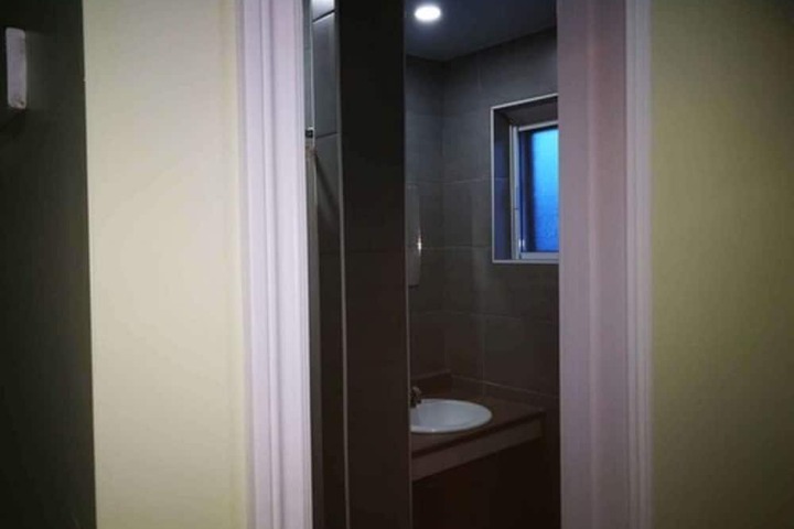 Room 29 of 37