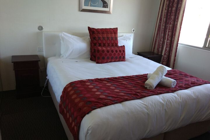 Room 7 of 96