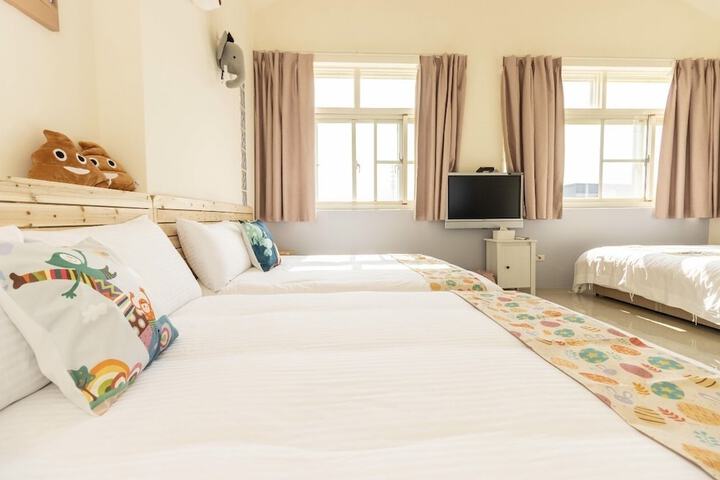 Room 6 of 48