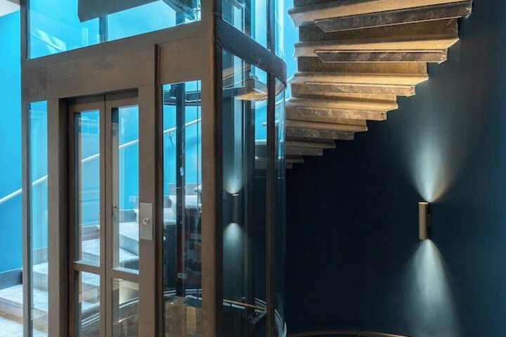 Hotel Interior 3 of 118