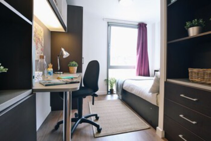Room 37 of 93