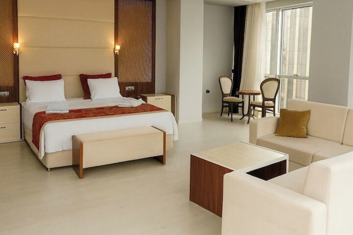 Room 27 of 71