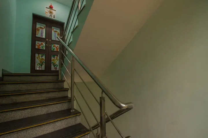 Room 8 of 13