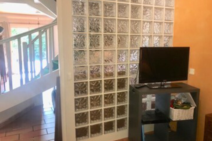 Room 12 of 49