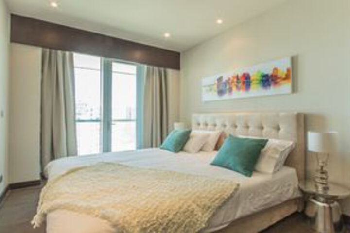 Room 4 of 10