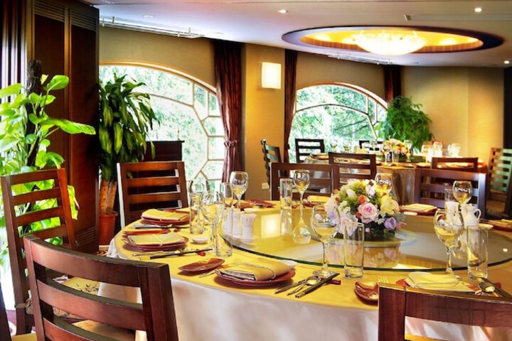 Dining 66 of 78