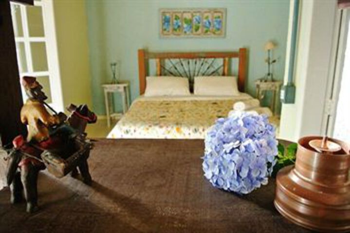 Room 65 of 143