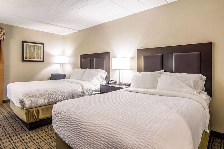 2 Double Beds (2 of 6)