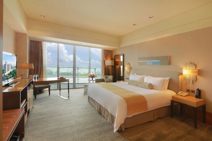 Room 5 of 48