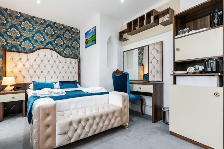 Room 34 of 112