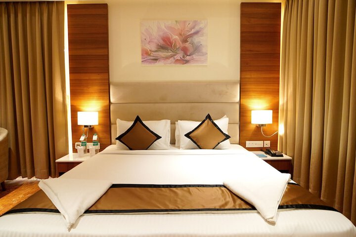 Room 8 of 72