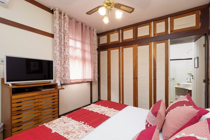 Room 13 of 68