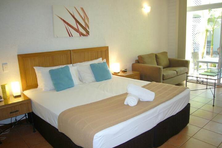 Room 4 of 23