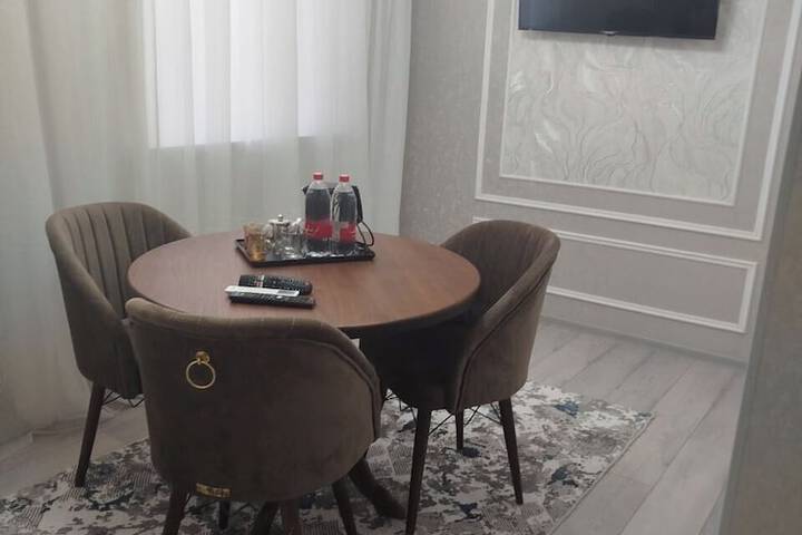 Room 2 of 17