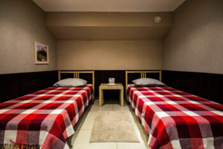 Room 33 of 52