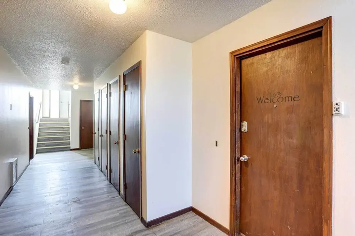 Room 9 of 17